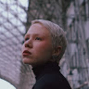 Meet your Posher, Erika a.